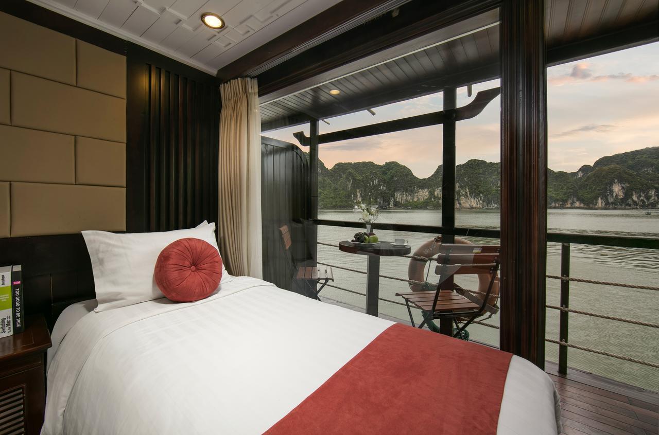 Отель Halong Majestic Legend Cruise Халонг Экстерьер фото