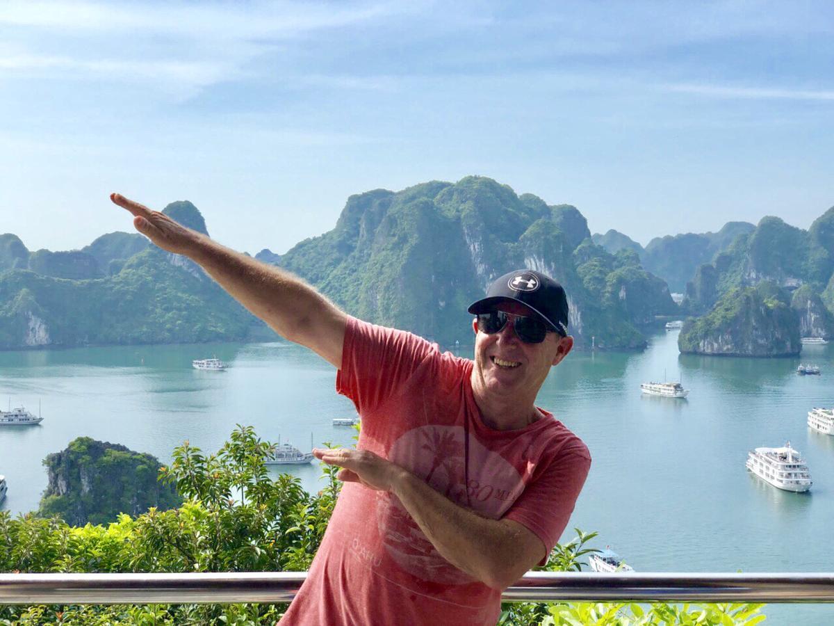 Отель Halong Majestic Legend Cruise Халонг Экстерьер фото